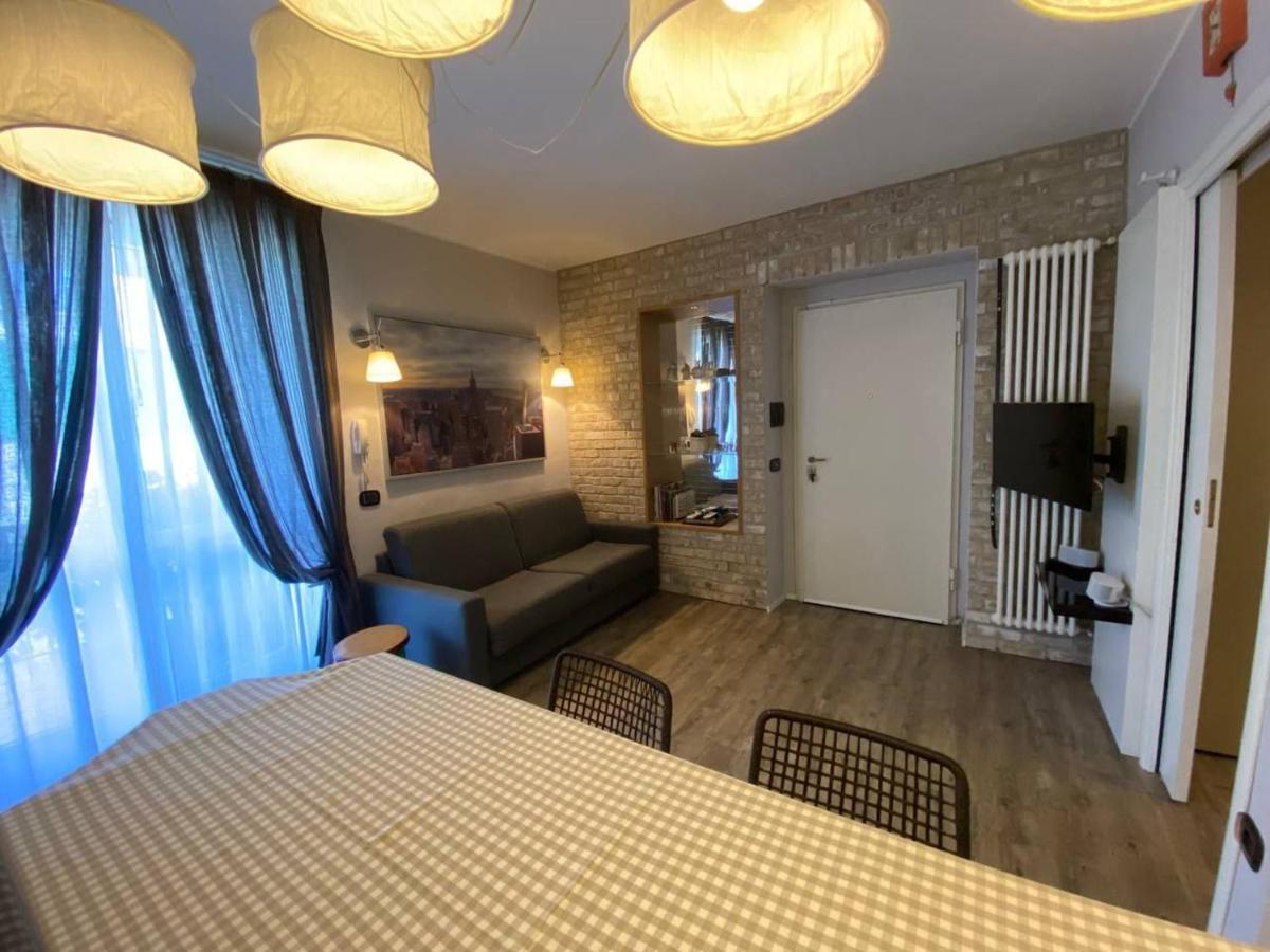 Desenzano Luxury Apartment Desenzano del Garda Exterior photo